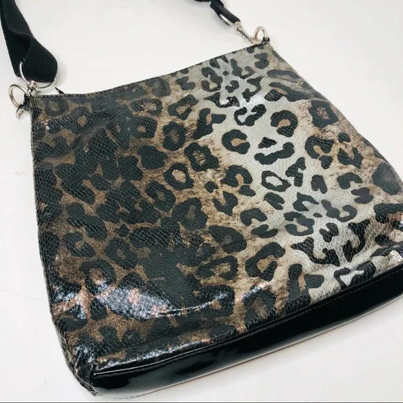 Betsyville Shiny Leopard Print / Snakeskin Purse - Picture 6 of 8